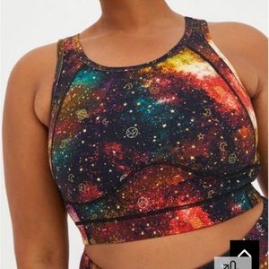 New with tags! TORRID Sports Bra Low Impact Wireless Longline Active